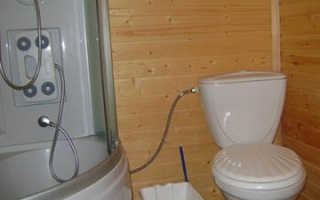 Как сделать туалет в доме на даче